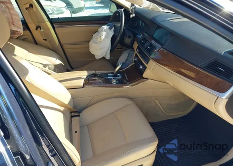 2013 BMW 528I xDrive z USA, uszkodzony, nr VIN WBAXH5C58DD108437